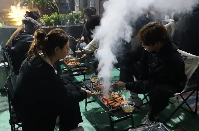 烧烤晚会